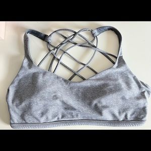 Lululemon free to be sports bra size 8